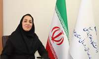 تقدیر و تشکر دکتر مرادخانی، سرپرست دانشکده داروسازی از دکتر مژده محمدی، معاونت سابق آموزشی و پژوهشی دانشکده داروسازی