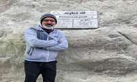  دکتر سید احمد عبادی، عضو هیأت علمی گروه آموزشی شیمی دارویی دانشکده داروسازی موفق شد به قله ۵۶۰۹ متری دماوند صعود کند.