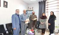 تجلیل از حجت‌الاسلام حاج هادی عیوضی و آقای دکتر رستمی به مناسبت گرامی‌داشت هفته آموزش